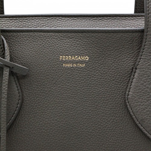 BLACK LEATHER STAR TOTE