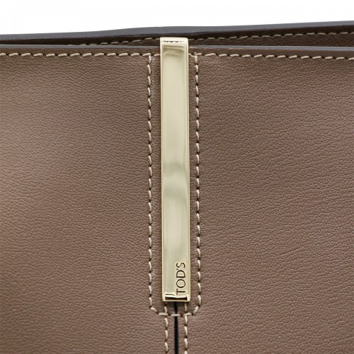 BROWN LEATHER TOP HANDLE BAG