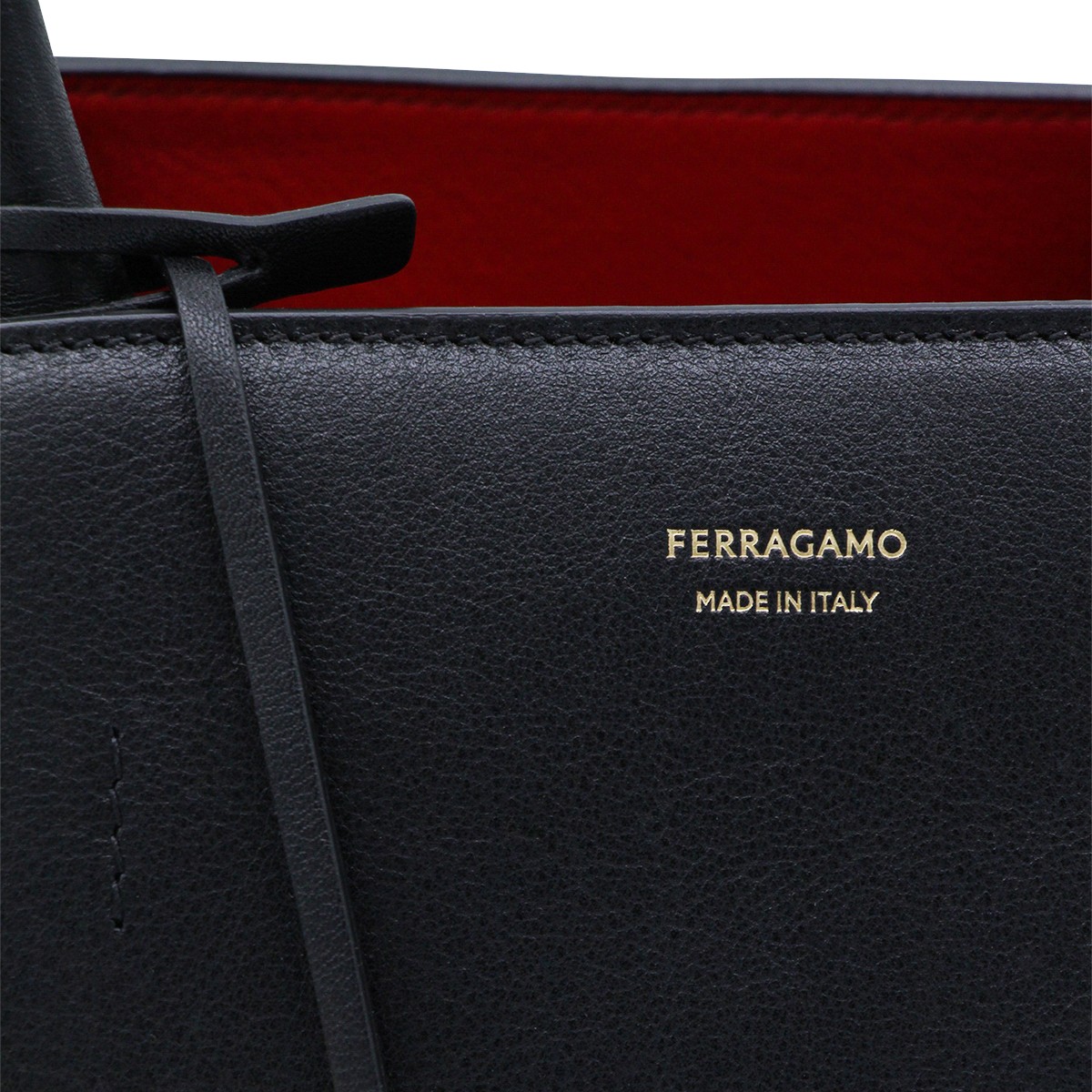 BLACK LEATHER HUG S SHOULDER BAG