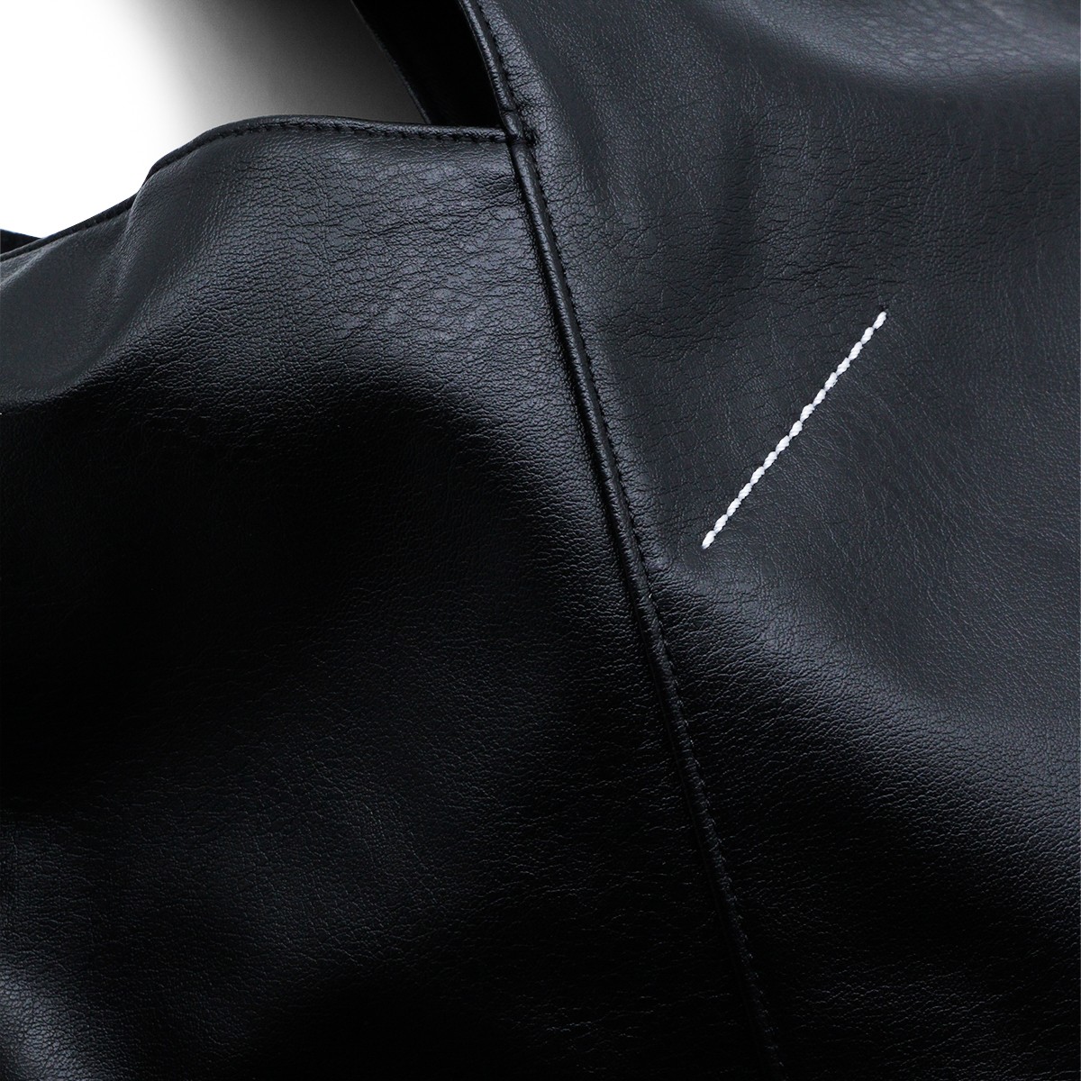 BLACK LEATHER CLASSIC JAPANESE TOTE