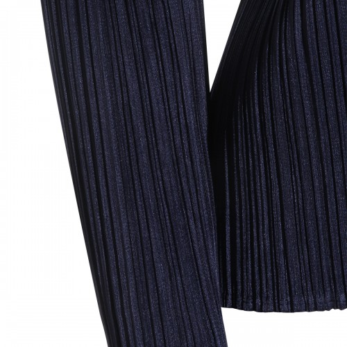 DARK NAVY PLEATED TOP