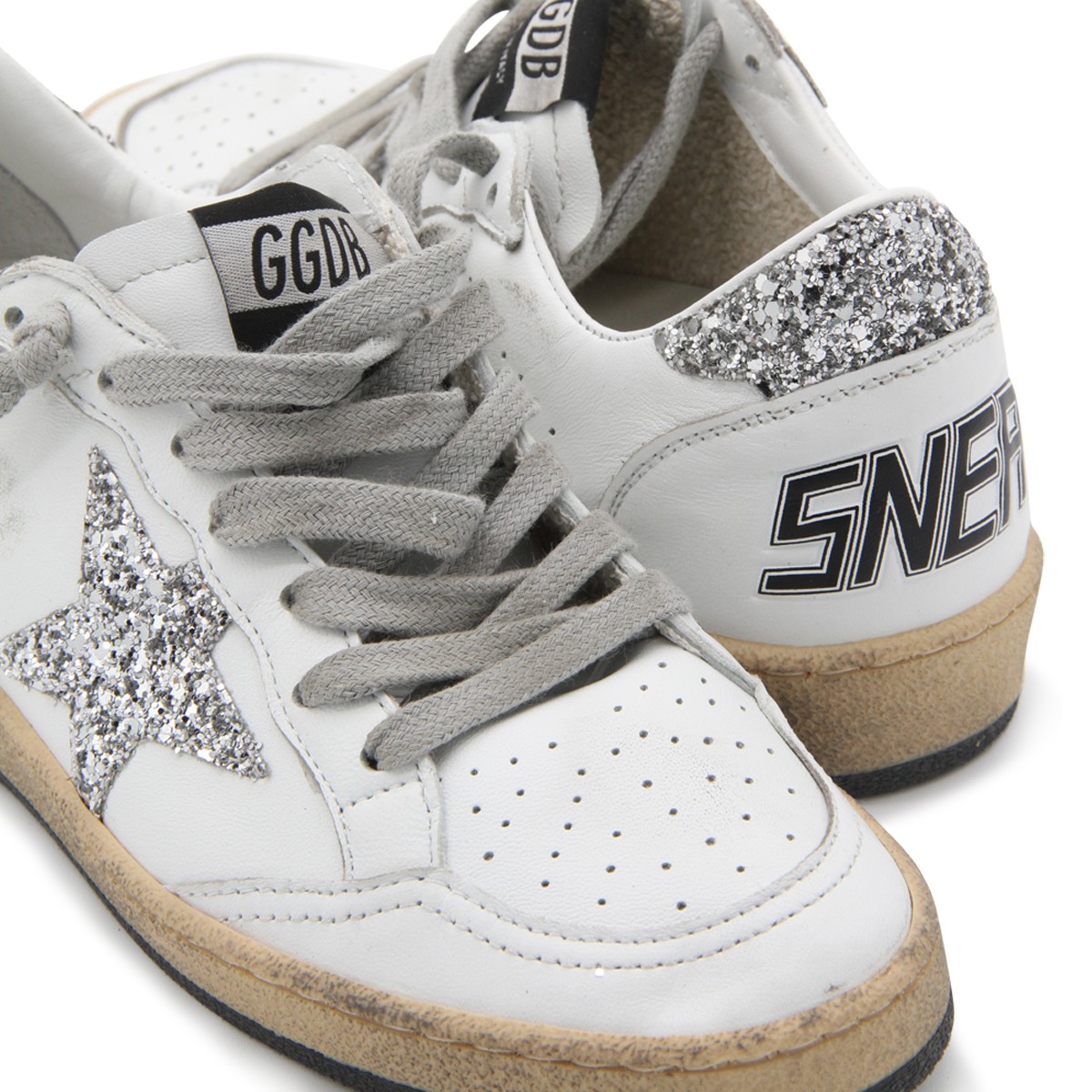 WHITE AND SILVER BALLSTAR SNEAKERS