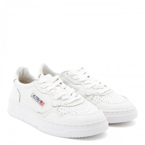 WHITE LEATHER MEDALIST SNEAKERS