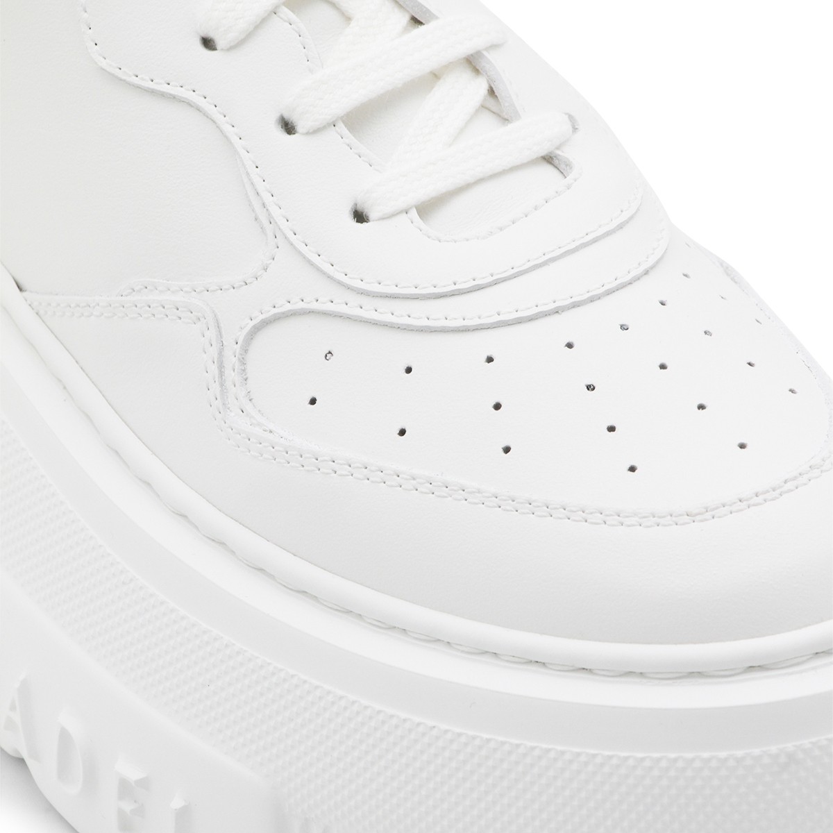 WHITE LEATHER SNEAKERS