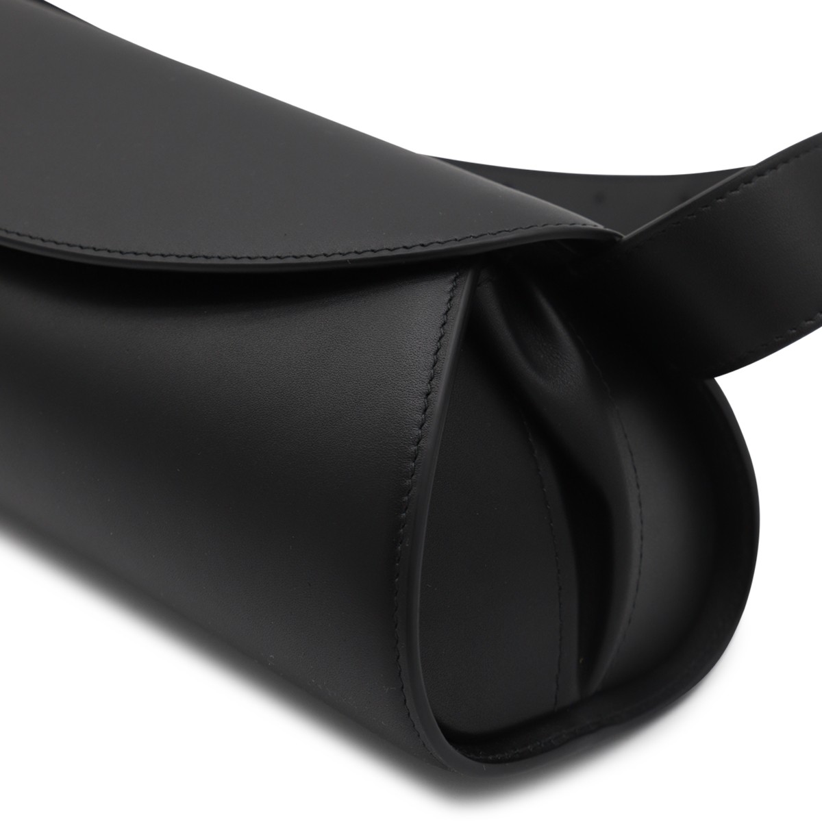BLACK LEATHER CANNOLO GRANDE SHOULDER...