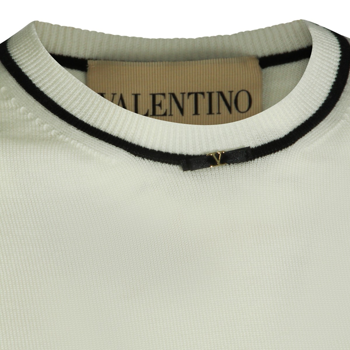 IVORY AND BLACK WOOL KNITWEAR