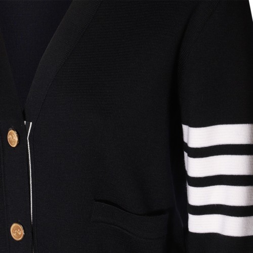 NAVY WOOL KNITWEAR