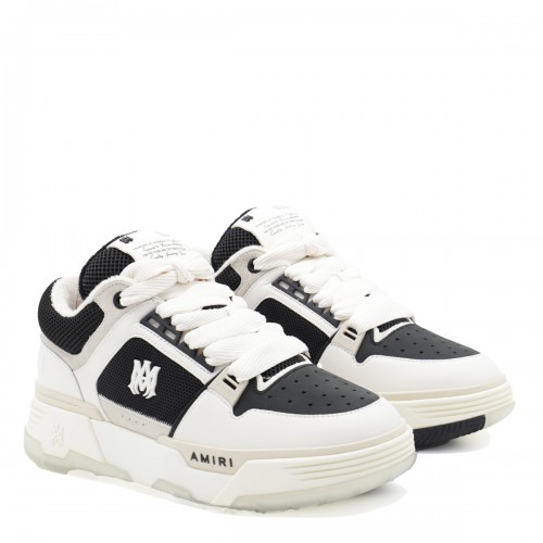 BLACK AND WHITE SNEAKERS 2