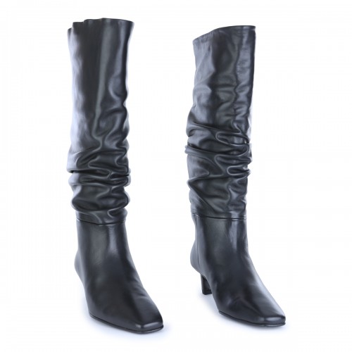 BLACK BOOTS 2