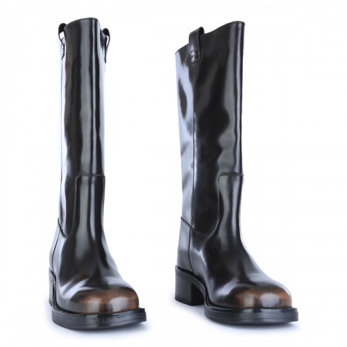 BROWN BOOTS