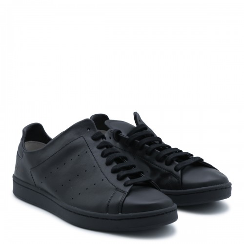 BLACK LEATHER DIAGONAL STAN... 2