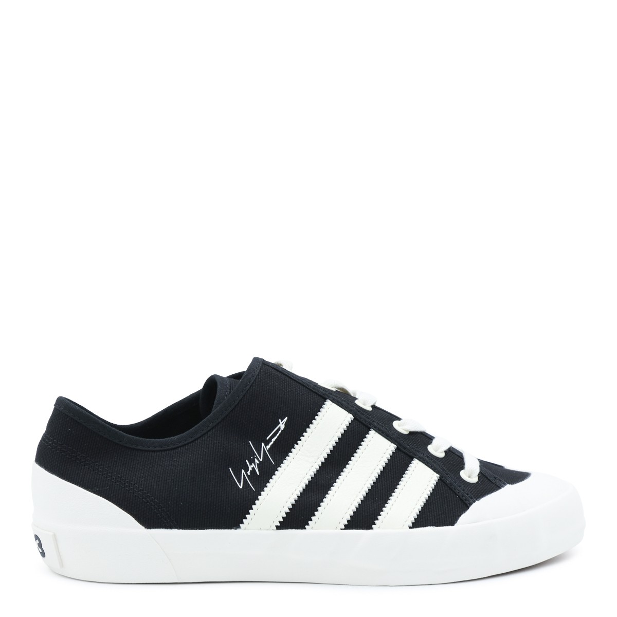 BLACK AND WHITE NISI SNEAKERS