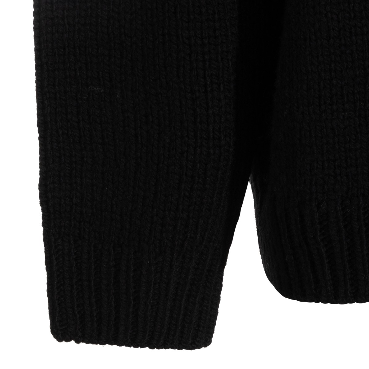 BLACK WOOL SWEATER