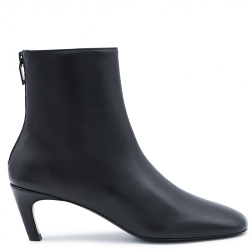BLACK LEATHER BOOTS