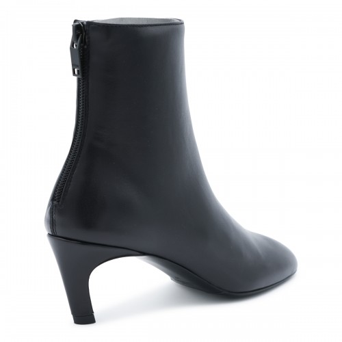 BLACK LEATHER BOOTS