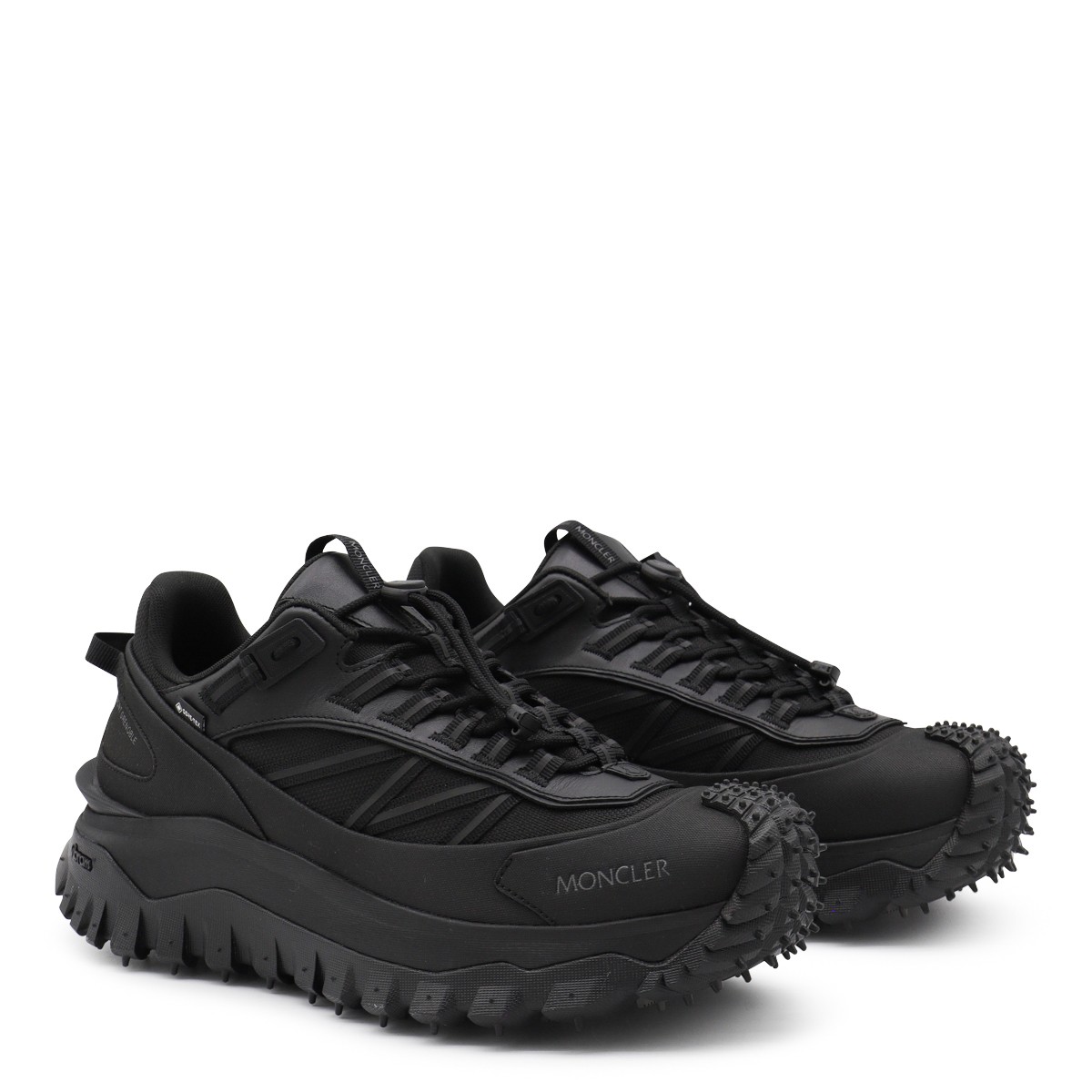 BLACK TRAILGRIP SNEAKERS