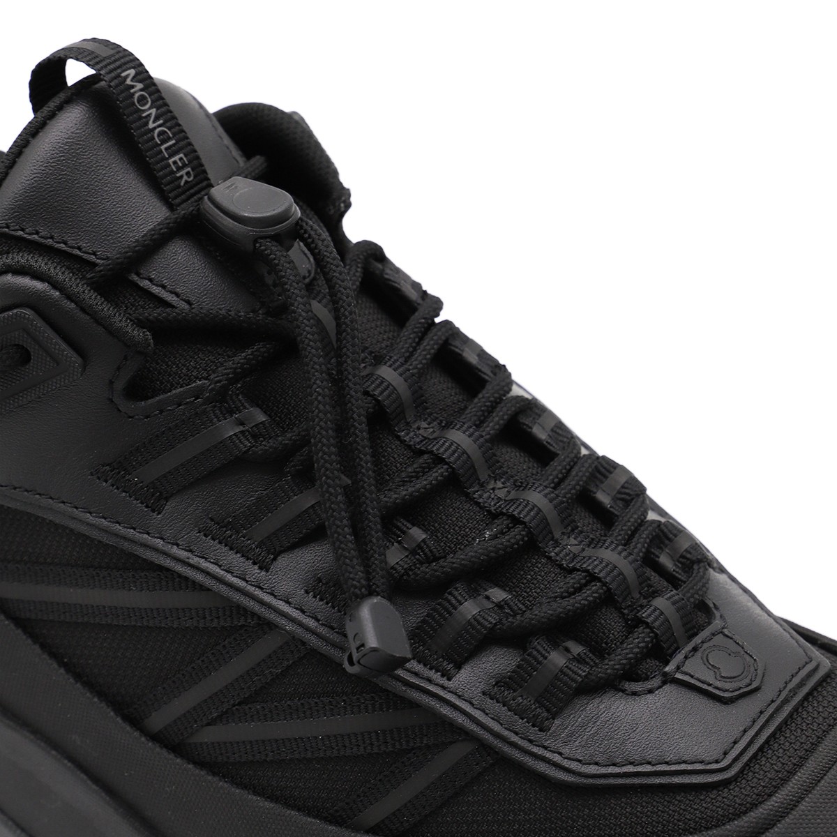 BLACK TRAILGRIP SNEAKERS