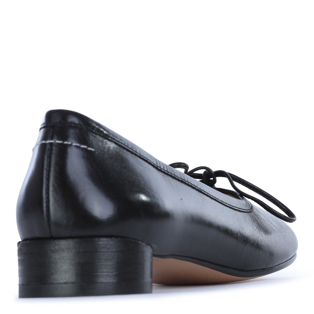 BLACK LEATHER BALLET FLATS
