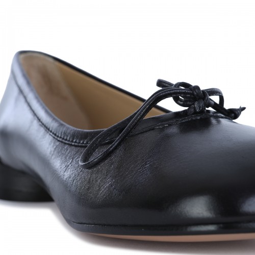 BLACK LEATHER BALLET FLATS