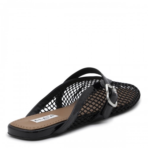 BLACK FLATS