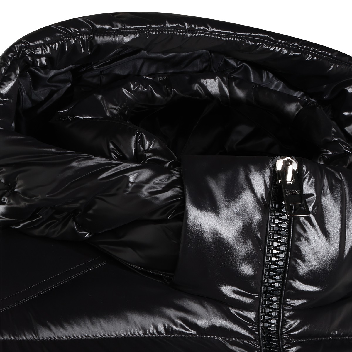 BLACK VYMIL PUFFER DOWN JACKET