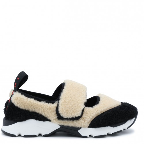 BEIGE AND BLACK SHEARLING FLATS