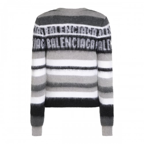 BLACK AND GREY KNITWEAR 2