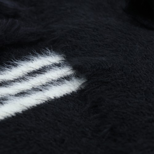 BLACK AND CORE WHITE SCARF 2