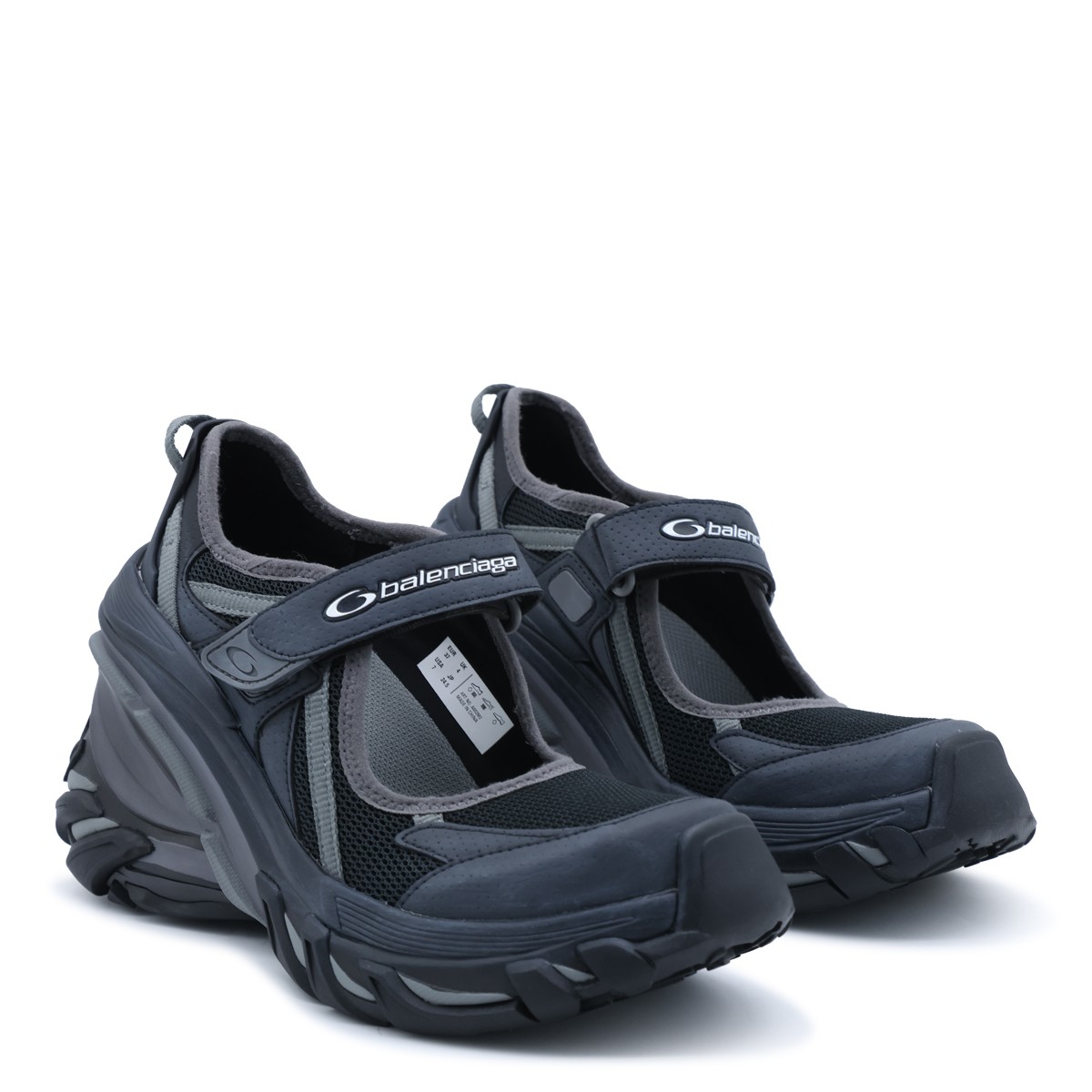 BLACK HYDRA SNEAKERS