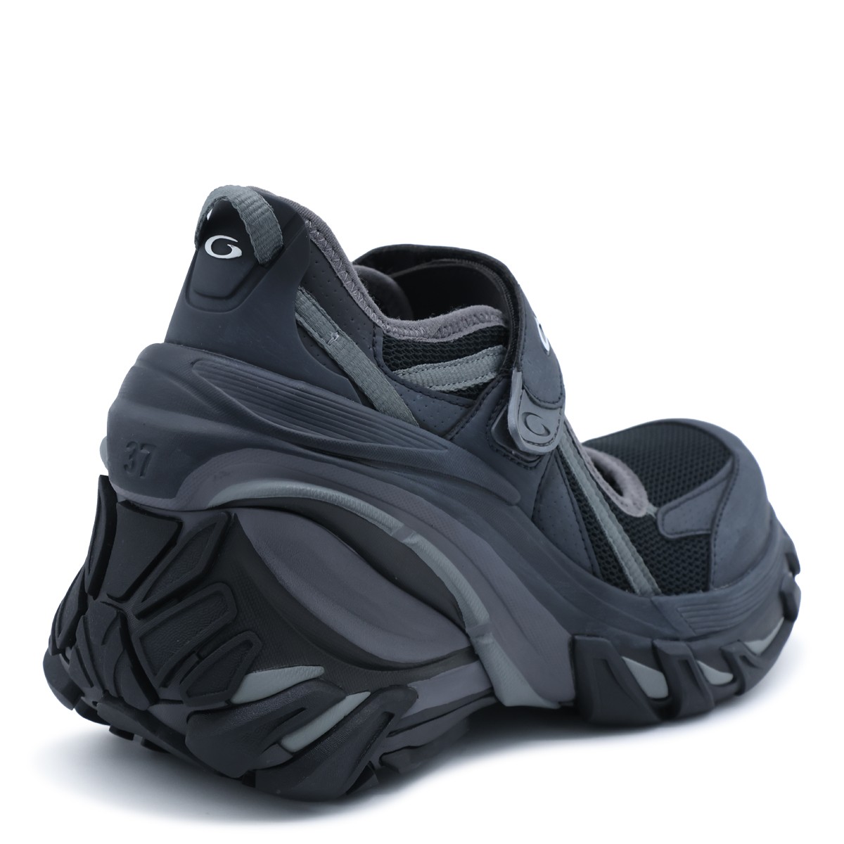 BLACK HYDRA SNEAKERS