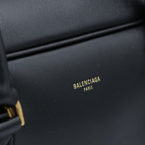 BLACK LE 7 LAMBSKIN MEDIUM BOWLING BAG